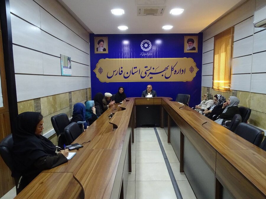 دیدار اعضای کانون جهاندیدگان با سرپرست بهزیستی استان؛ تأکید بر توانمندسازی سالمندان از مسیر ورزش و هنر