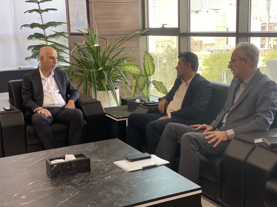 جلسه مدیر کل ومعاون توسعه مدیریت بهزیستی خوزستان با رئیس سازمان مدیریت و برنامه ریزی 


