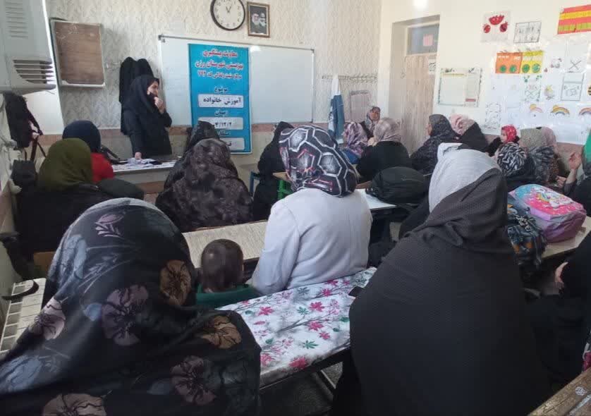 برگزاری دوره آموزش خانواده ویژه بانوان در روستای قینرجه رزن