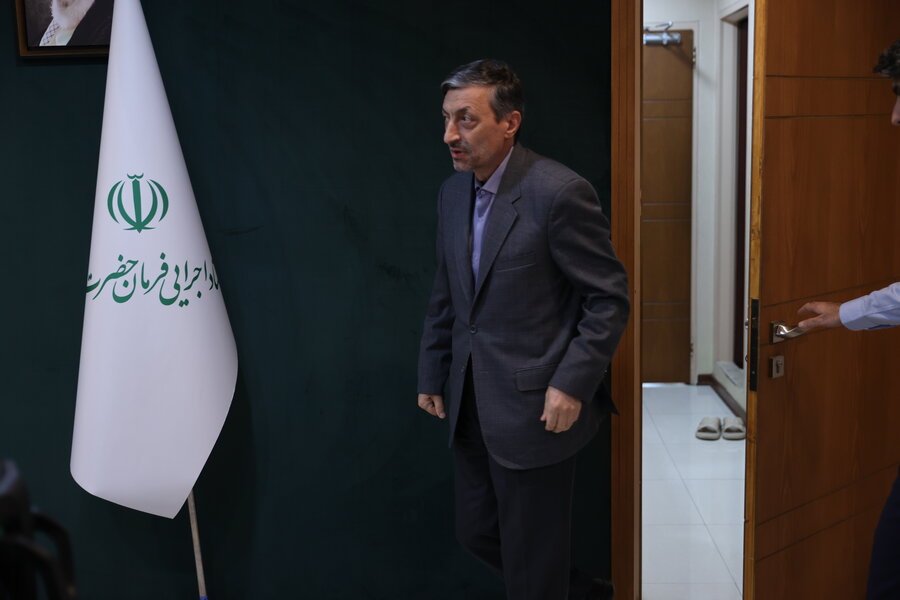 نشست با ستاد اجرایی فرمان امام (ره)