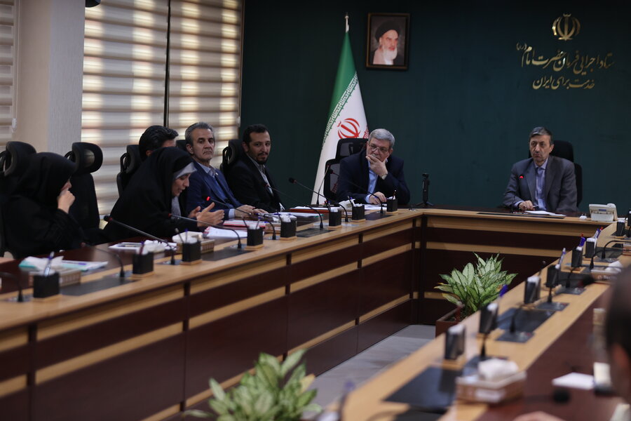 نشست با ستاد اجرایی امام (ره)