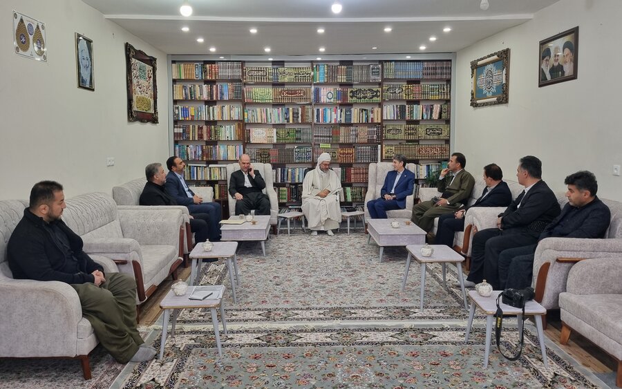 دیدار مدیرکل بهزیستی استان با امام جمعه جوانرود