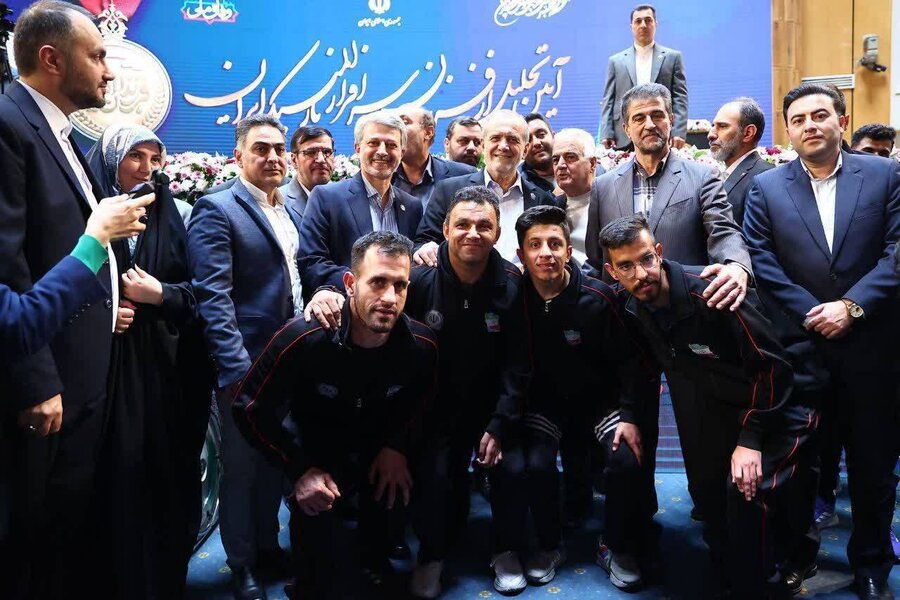 آیین تجلیل از قهرمانان پارالمپیک با حضور رییس جمهور