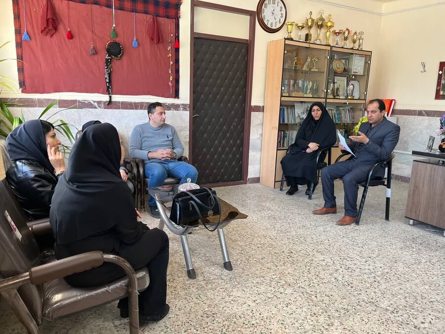 تاکید بر توسعه همکاریهای آموزشی در دیدار روسای بهزیستی و آموزش و پرورش کامیاران