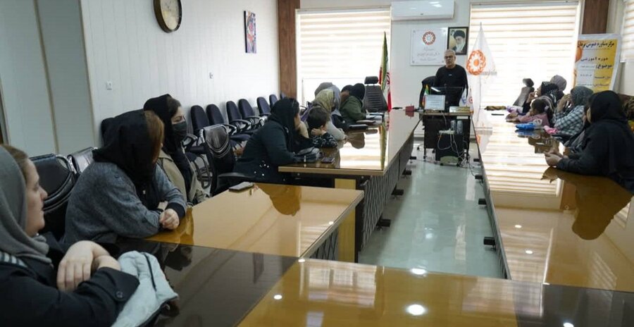 برگزاری دوره تخصصی «آموزش زندگی خانواده» ویژه زنان خودسرپرست در مهاباد