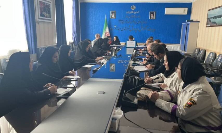 حضور کارشناسان اورژانس اجتماعی بهزیستی میاندوآب در جلسه نماد آموزش و پرورش