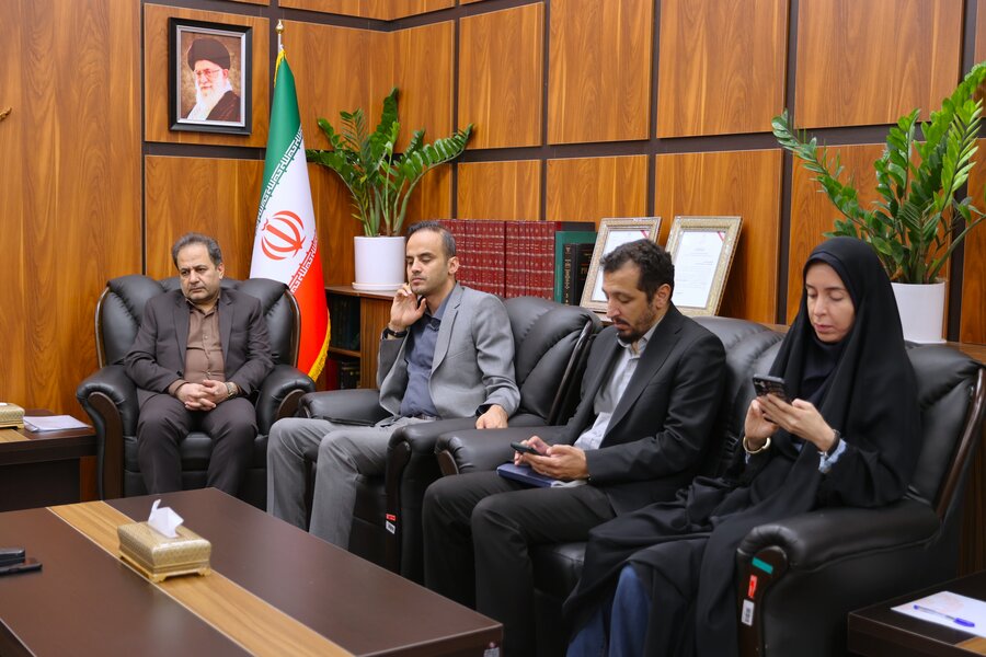 نشست بانک زمان