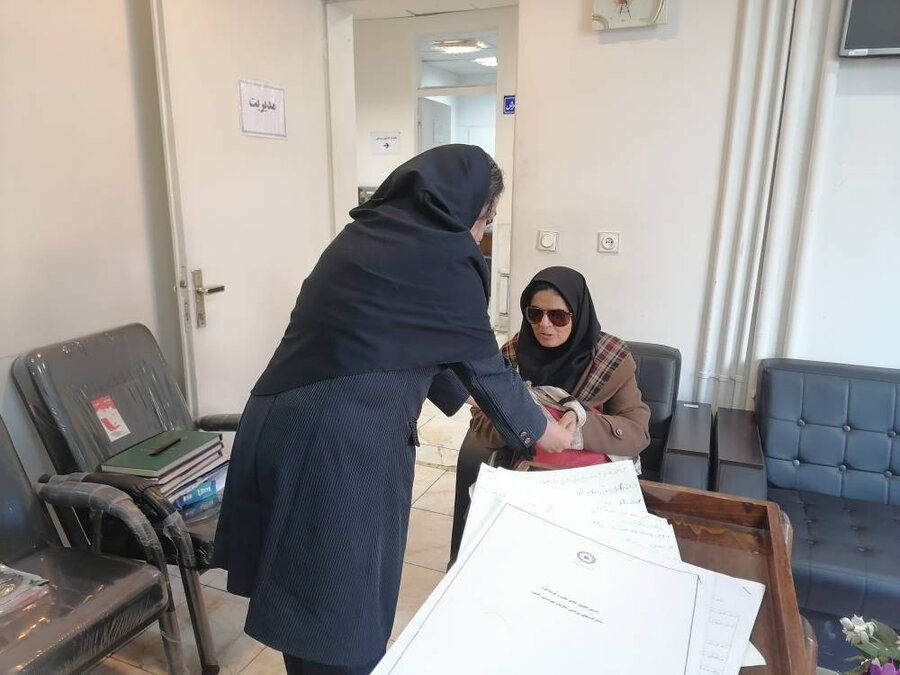 شمیرانات | اهدا سبدحمایتی به مددجویان در آستانه ماه مبارک رمضان 