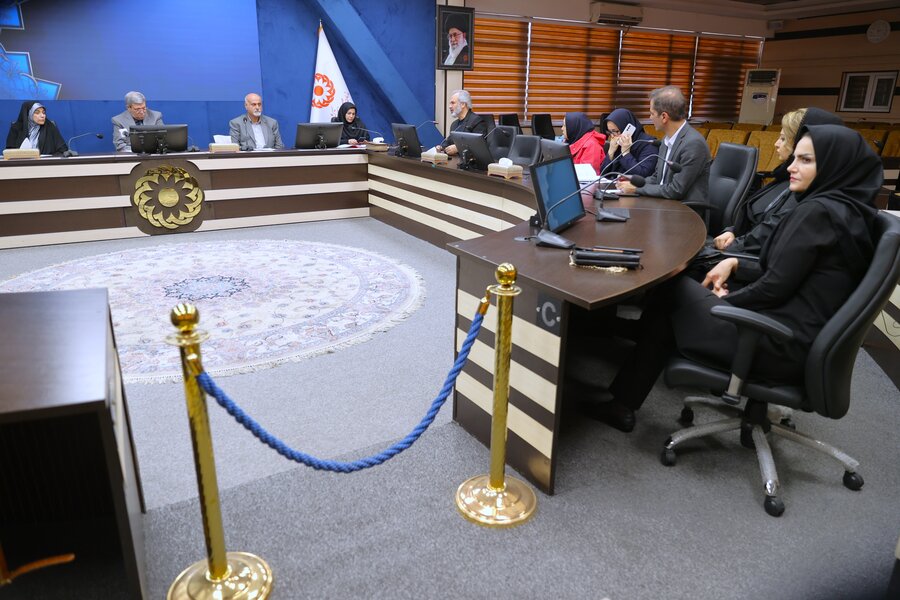 نشست با خانواده های دارای فرزند اتیسم