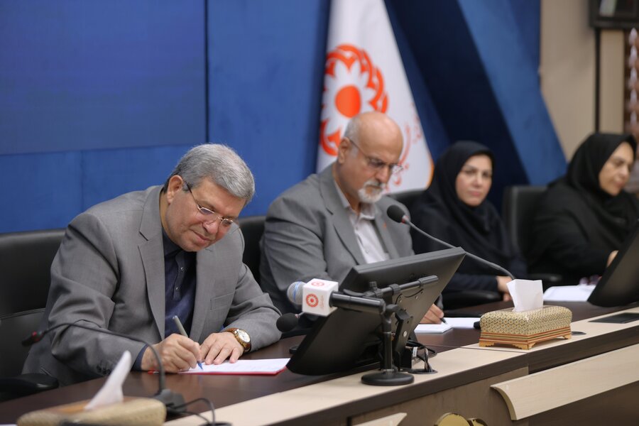 نشست با خانواده های دارای فرزند اتیسم