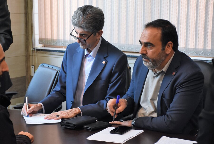 میز ارتباطات مردمی