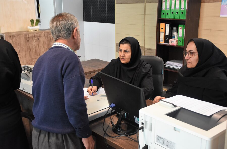 میز ارتباطات مردمی