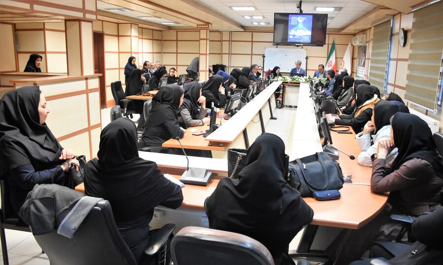 مثبت ماه - سلام‌محله