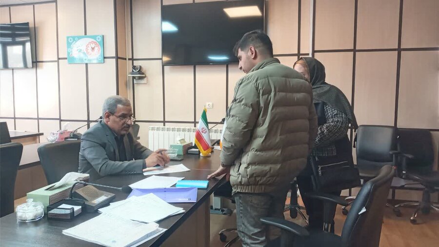 دیدار چهره‌به‌چهره مدیرکل بهزیستی استان کردستان با جامعه هدف