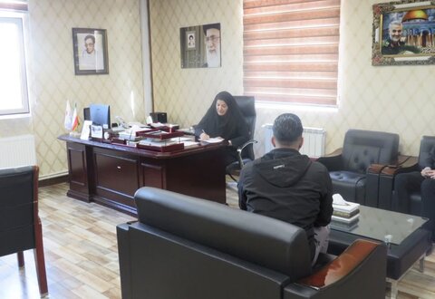 در راستای طرح تکریم ارباب رجوع و ولی نعمتان بهزیستی/ملاقات مردمی مدیرکل بهزیستی البرز با جمعی از جامعه هدف محترم برگزار شد