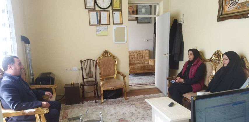 بازدید رئیس بهزیستی شاهین‌دژ از موسسه خیریه نگهداری کودکان بی‌سرپرست «نور امید»