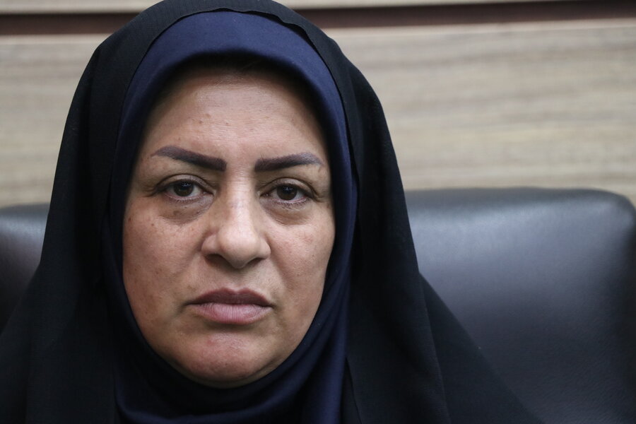 اهدا چادر مشکی به جامعه هدف بهزیستی شهرستان شهربابک