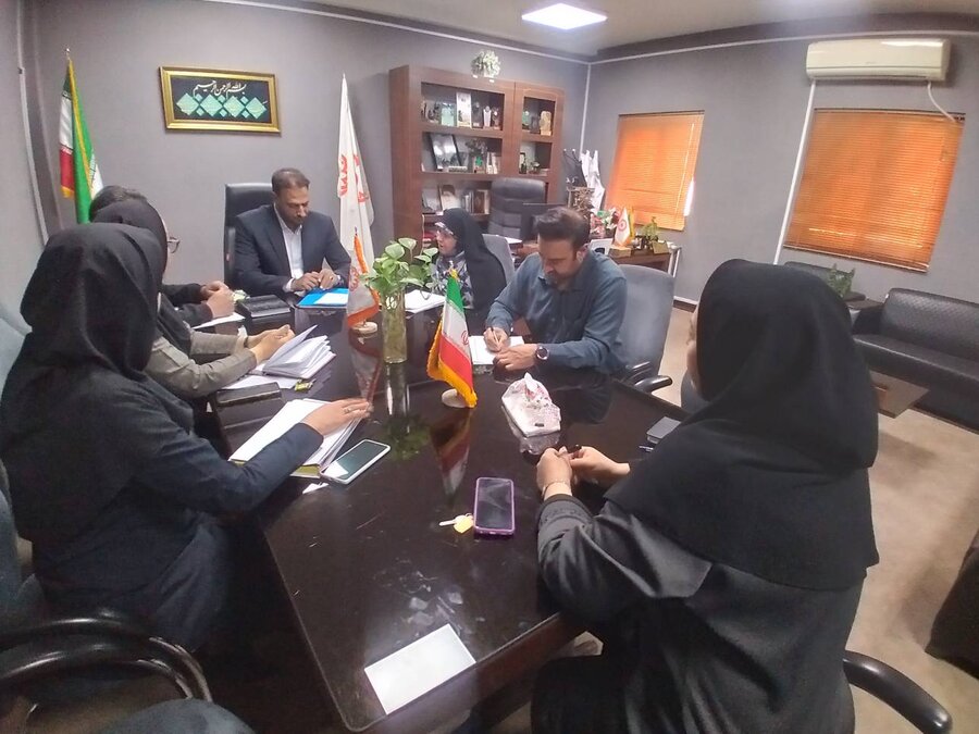 شیراز|بررسی موارد مربوط به مراکز توانبخشی با حضور مدیر بهزیستی 