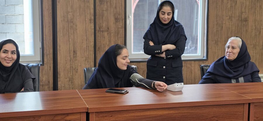 شهر قدس | برگزاری جلسه آموزشی تغذیه مناسب ماه مبارک رمضان برای کارکنان بهزیستی