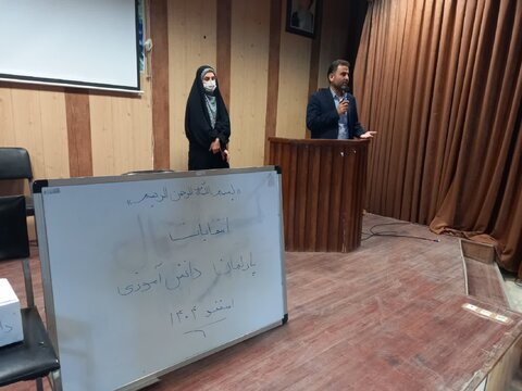 گزارش تصویری| برگزاری نشست پارلمان دانش‌آموزی و انتخابات هیئت دانش‌آموزان در بهزیستی ملایر