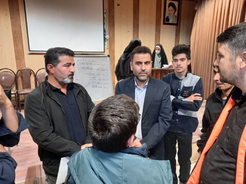 گزارش تصویری| برگزاری نشست پارلمان دانش‌آموزی و انتخابات هیئت دانش‌آموزان در بهزیستی ملایر