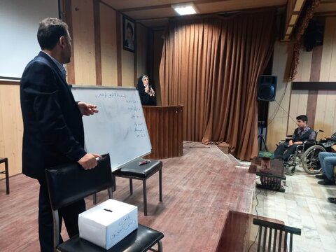 گزارش تصویری| برگزاری نشست پارلمان دانش‌آموزی و انتخابات هیئت دانش‌آموزان در بهزیستی ملایر