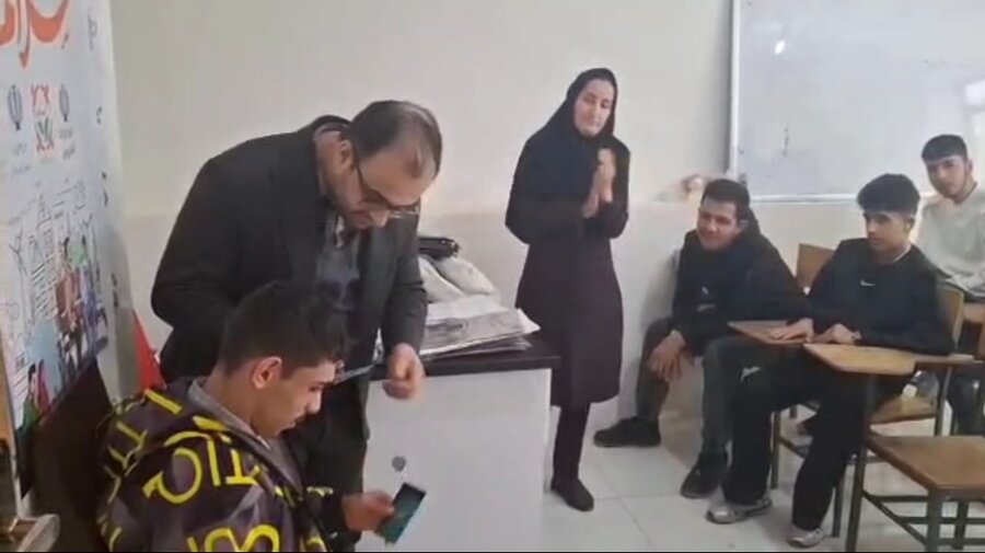 فیلم | تبلور مشارکت دانش‌آموزان استثنایی در پارلمان مدارس به میزبانی بهزیستی بهار