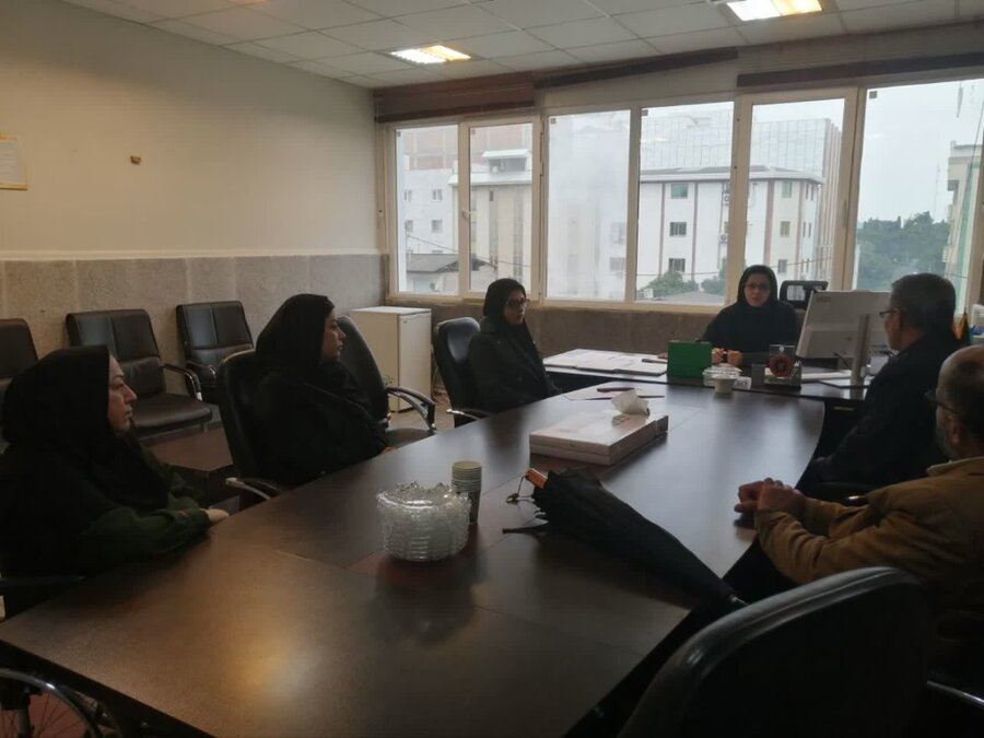 جلسه‌ای با حضور معاونت توسعه کار آفرینی.اشتغال .مسکن و توانمند سازی کارشناسان اشتغال ستادی و یکی از کارفرمایان استان برگزار شد