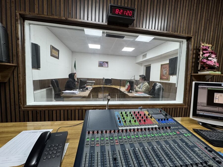 رئیس بهزیستی شهرستان مریوان در برنامه زنده رادیویی به معرفی پویش مثبت ماه پرداخت