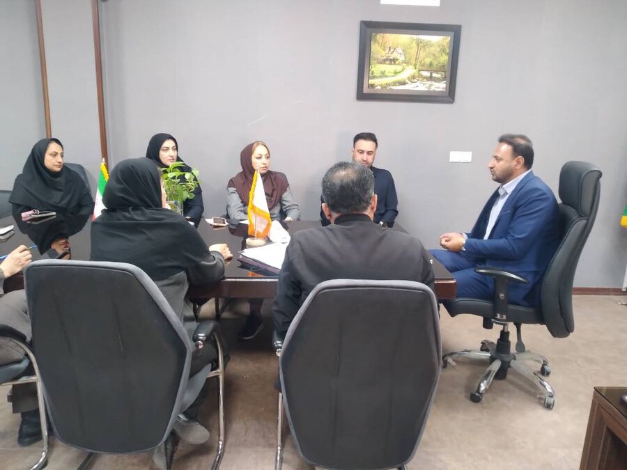 شیراز| برگزاری جلسه مدیر بهزیستی شیراز با کارشناسان ناظر مراکز تحت نظارت