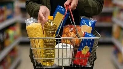 توزیع یک هزار و پنجاه هزار سبد معیشتی و بیش از ۴ هزار قلم پوشاک میان خانواده‌های نیازمند