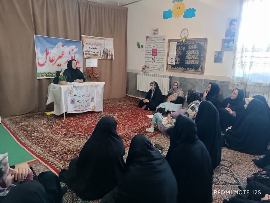 برگزاری کلاس آموزش خانواده ویژه زنان سرپرست خانوار در اسدآباد