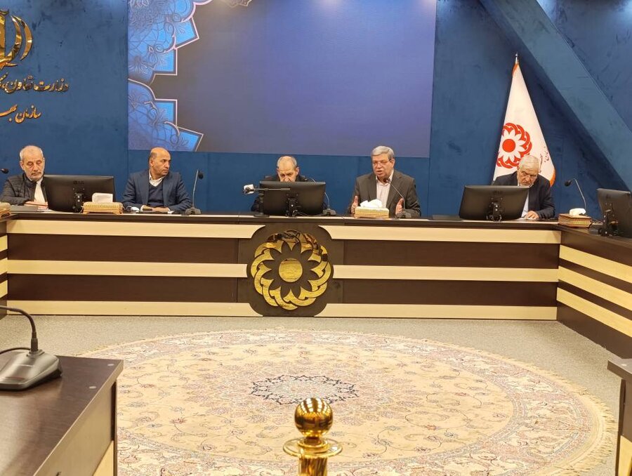 نقش کلیدی فرهنگیان بازنشسته در گذار به سالمندی سالم و فعال