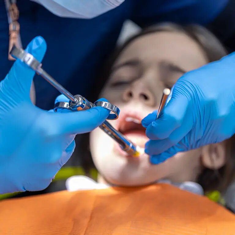 رسانه|پرداخت ۲۳ میلیارد ریال کمک هزینه درمان و دندانپزشکی به افراد دارای معلولیت شهرستان همدان