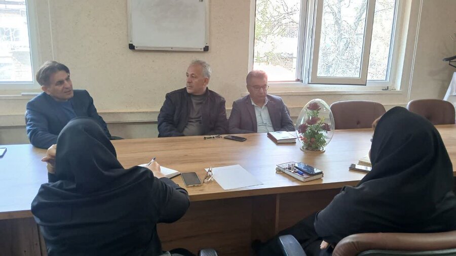 نشست هماندیشی بهزیستی سنندج با محوریت پویش «مثبت ماه» برگزار شد