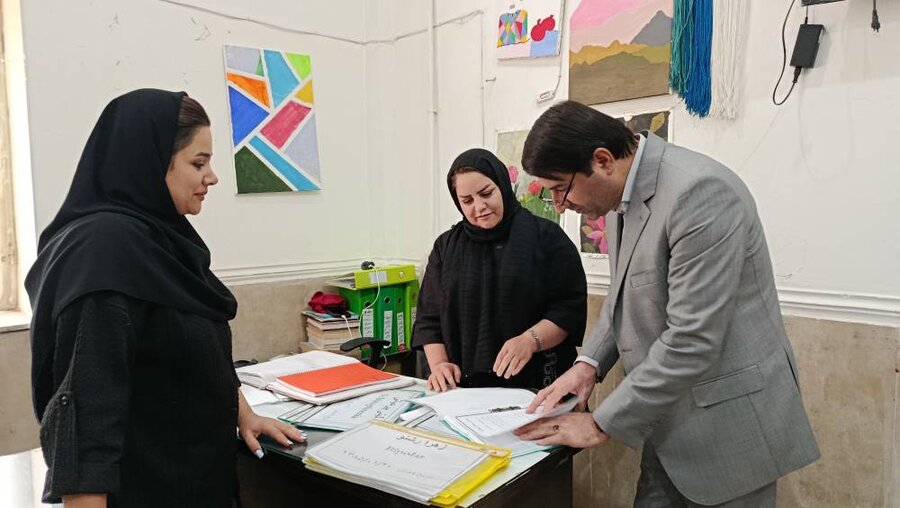 بازدید مدیر کل از مرکز طلیعه مهر
