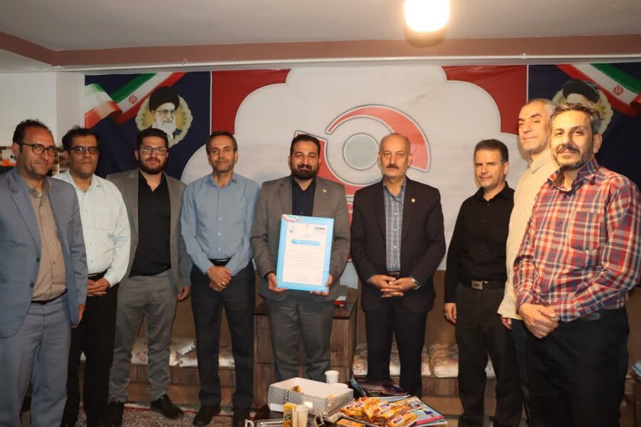 تجلیل مدیرکل بهزیستی استان مرکزی از خبرنگاران خبرگزاری برنا به مناسبت روز خبرنگار