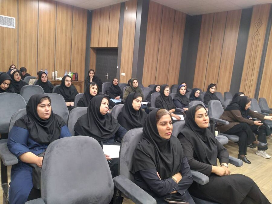 شیراز|جلسه توجیهی فعالیت‌های کانون پرورش فکری کودکان برای مسئولین مراکز مثبت زندگی