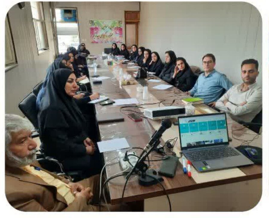 فریدن| برگزاری کارگاه هم‌اندیشی تسهیلگران CBR در غرب استان اصفهان