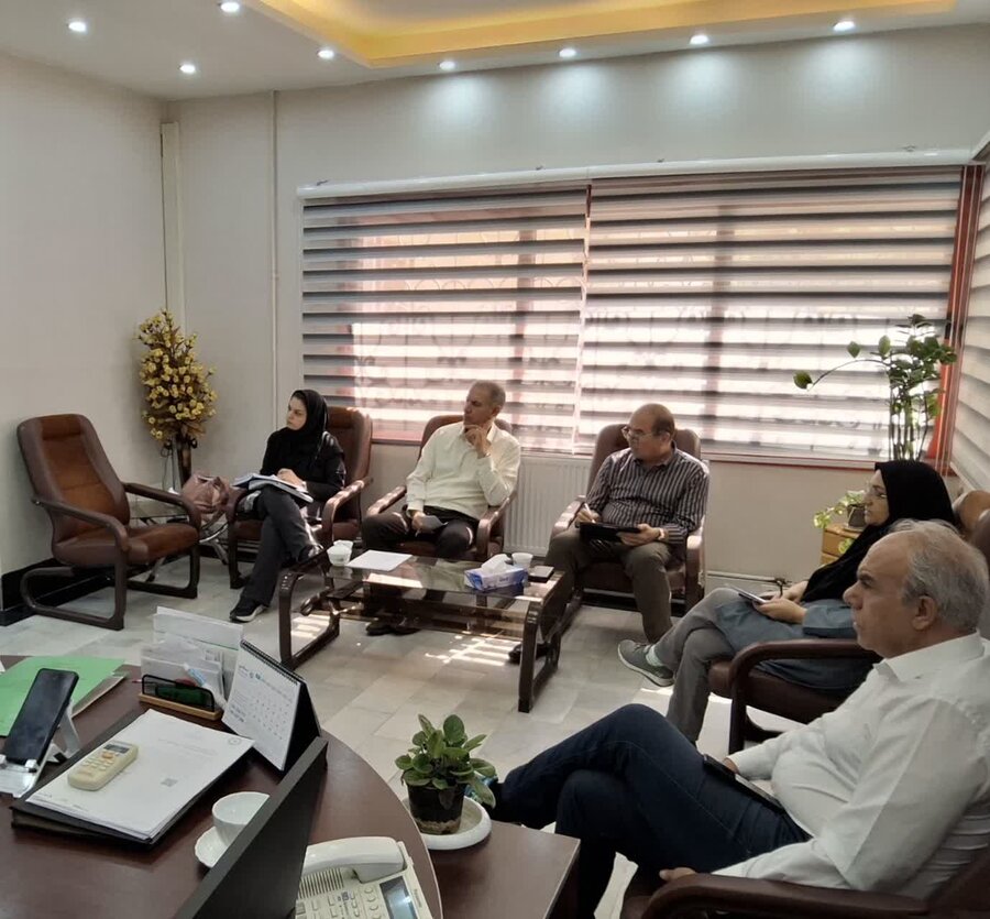 نشست بررسی راهکارهای پیشگیری از آسیب‌های اجتماعی در بهزیستی شهرستان تبریز