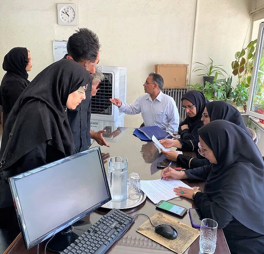 میز ارتباطات مردمی