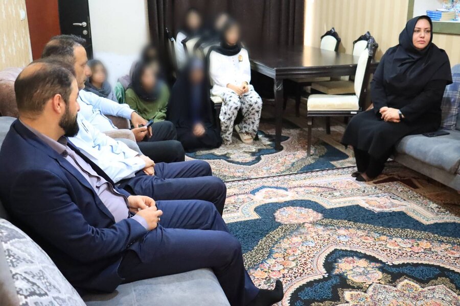 بازدید فرماندار، دادستان عمومی و انقلاب شهرستان جم  از خانه فرزندان دختر حضرت معصومه(س) در شهر بوشهر