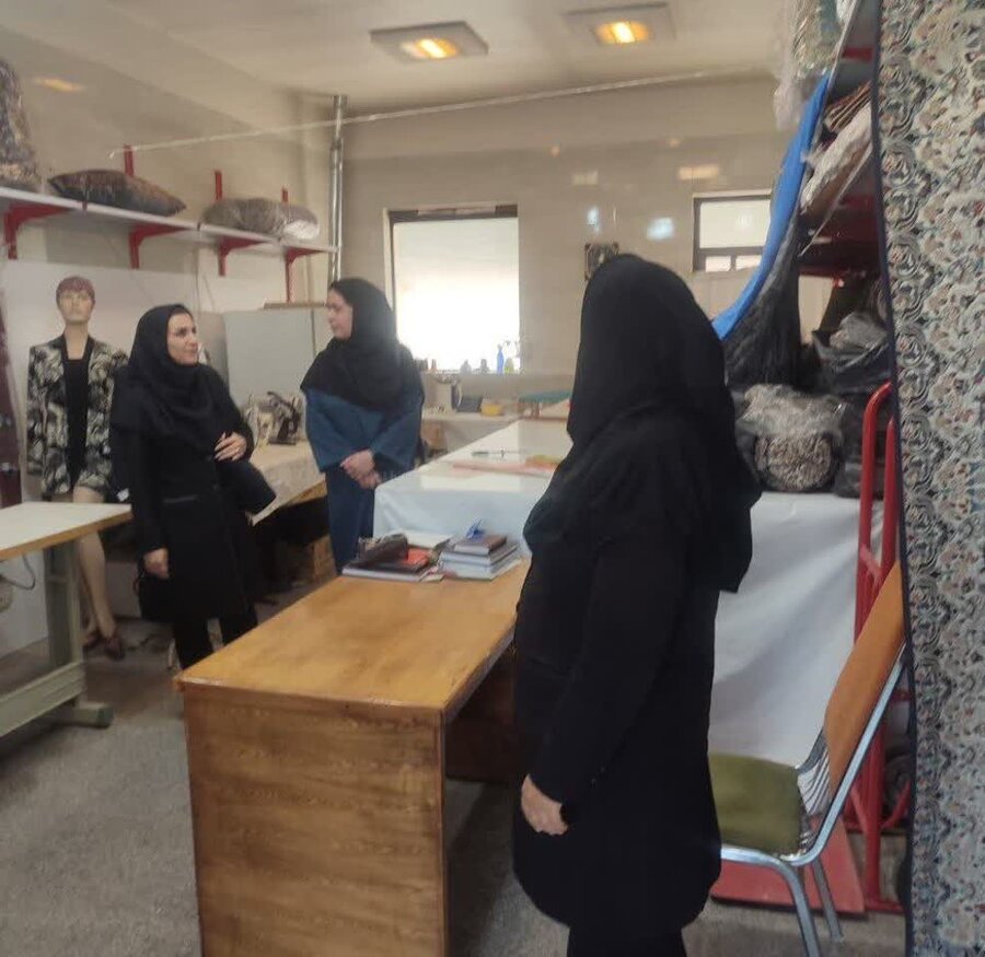 کرج | گامی در مسیر توانمندسازی و اشتغال پایدار مددجویان بهزیستی شهرستان کرج