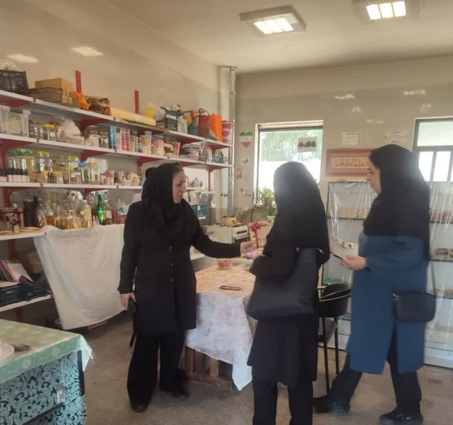 کرج | گامی در مسیر توانمندسازی و اشتغال پایدار مددجویان بهزیستی شهرستان کرج