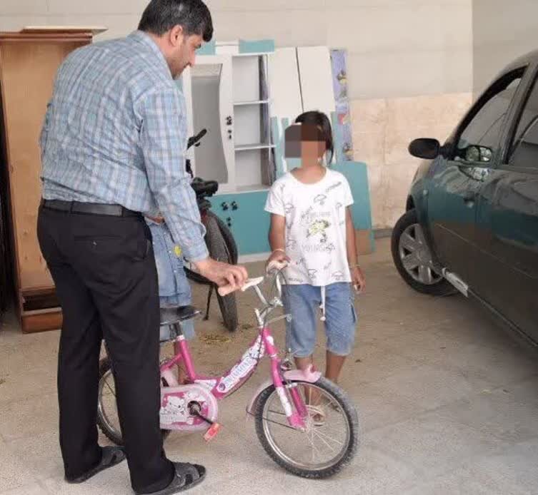 لبخند دوباره بر چهره کودکان فامنین با حمایت خیر نیک‌اندیش