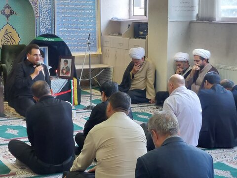 آذر-شرقی.