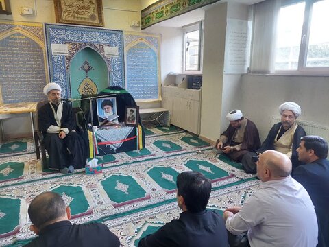 آذر-شرقی.