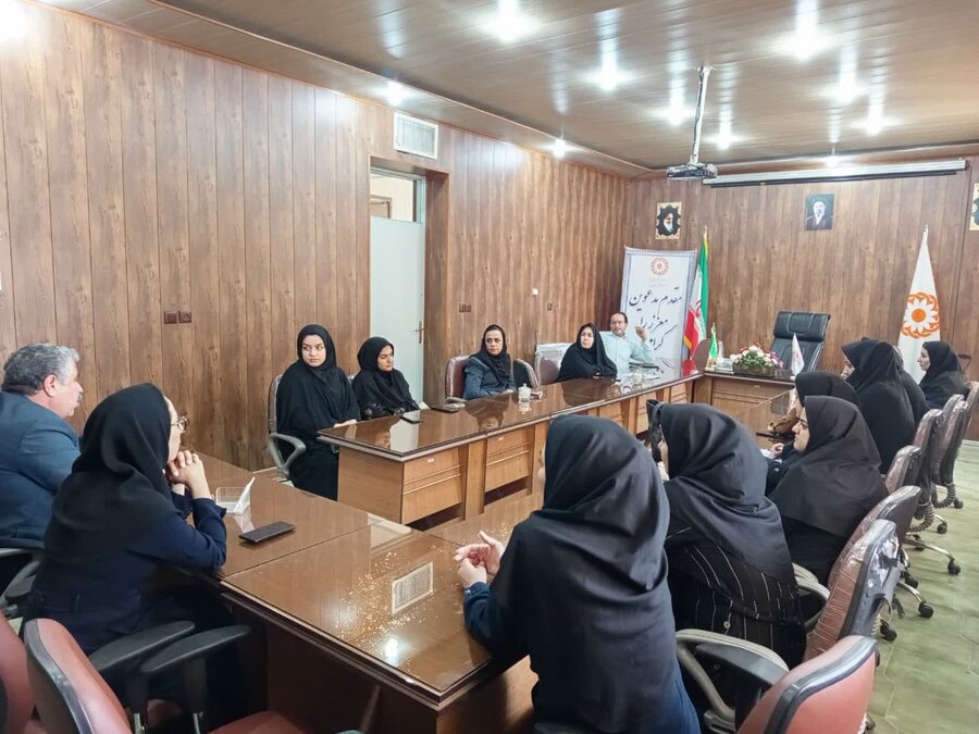 جلسه توجیهی واگذاری سهام شرکت تعاونی توسعه و عمران خورشید میبد برگزار شد