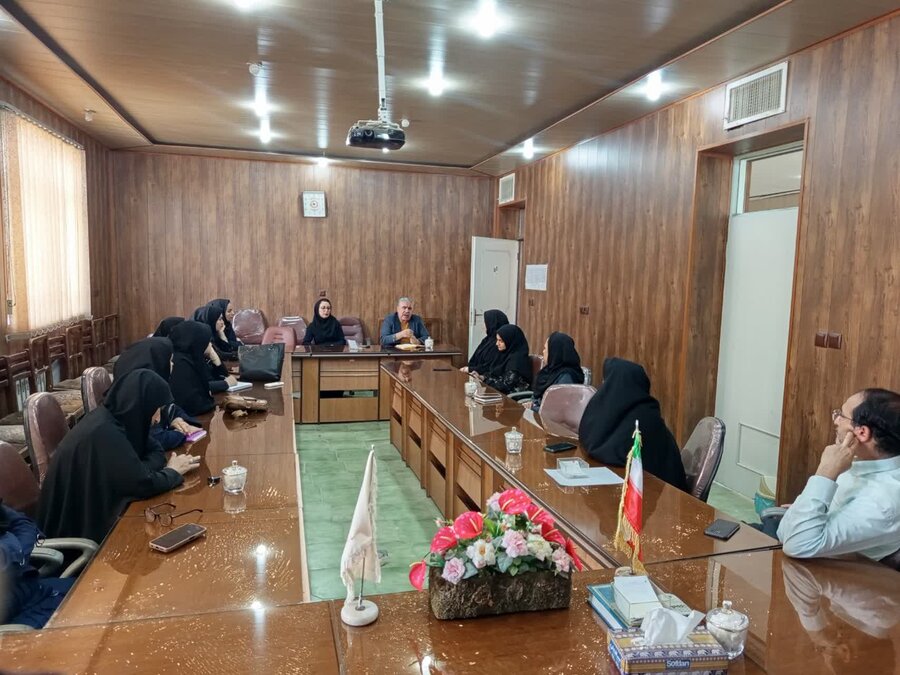 جلسه توجیهی واگذاری سهام شرکت تعاونی توسعه و عمران خورشید میبد برگزار شد