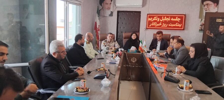 خبرنگاران و فعالان رسانهای دهگلان تجلیل شدند